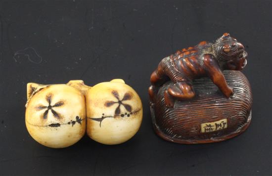 Two Japanese netsuke, 19th century,